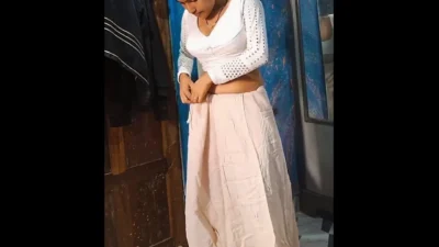 Malik Ne Pembantu Rumah Ke Chut Ka Pani Nikal Diya Desi Gaya Mein Dalam Audio Hindi