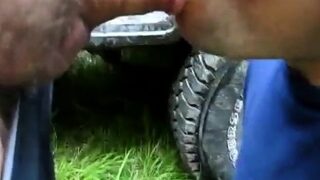 Ein Blase-Date im Freien mit einem Amateur