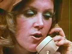 عاهرة رجعية مشعرة تمارس الجنس