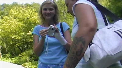 تذهب في إجازة مع أختها غير الشقيقة الكبرى! انظروا ماذا سيحدث بعد ذلك!